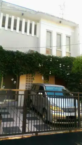 Akses 2 mbl didepan dan dlm cluster, Rumah bagus 2LT siap huni SHM IMB