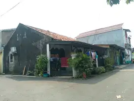 Rumah Tua di Jl Mesjid Al Ikhlas Petukangan Selatan Jakarta Selatan