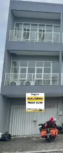 Jual/sewa Ruko 3 lt  Dian Istana Wiyung