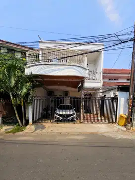 Dekat Halte. jalan 2 Mobil. Rumah Kalibata Dijual. SUPER NEGO! BU CPT