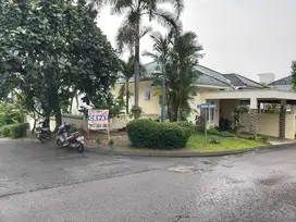 Rumah Mewah 2,5 Lantai di Sentul – View Asri, Hook, SHM, Harga Terbaik