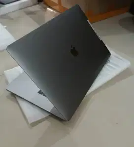 MACBOOK PRO RETINA 2016 15
CORE i7