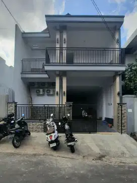 Dijual kos-kosan elite 18 kamar (terisi penuh) di Denpasar Barat Bali