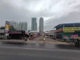 Tanah dengan Lokasi Strategis dan komersil di Jalan Utama Kemang