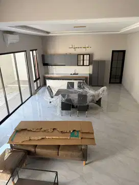 Jual/Sewa Rumah Mewah Cluster Taman Simpruk Lippo Cikarang, 4,8 Miliar