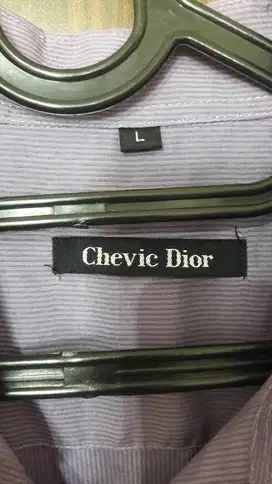 Kemeja Chevic Dior warna Ungu