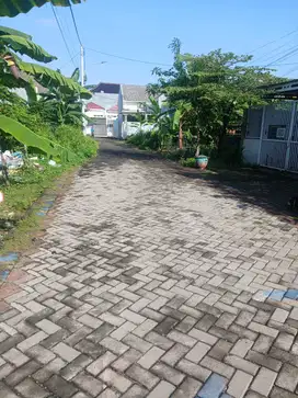 Tanah siap bangun di Medayu Utara Surabaya, Jalan paving