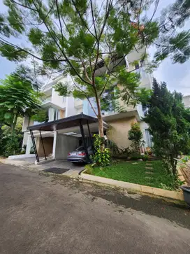 NICE TOWNHOUSE DI CIPETE KEMANG