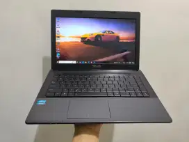 Laptop ASUS X45C Core i3 2370M 2.4Ghz 4GB/500GB Intel Graphics Murah