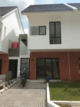 Rumah 2 lantai di Cluster Botanical Vida Bekasi