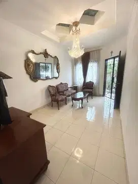 Disewakan rumah cantik siap.huni di Rafles Hills Cibubur