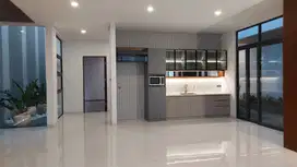 Disewakan Hunian 2 Lantai Mewah (Semi Furnish) Lokasi di KBP, Bandung