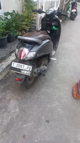 honda scoopy warna abu