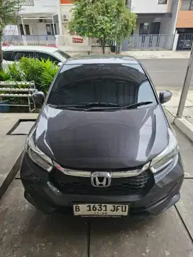 Jual Honda Brio Satya 1.2 E CVT 2023, warna abu2x.