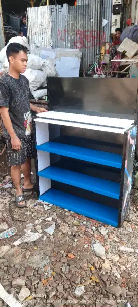 Dijual Rak Display Besi Bekas Kuat, Kokoh, dan Siap Pakai!
