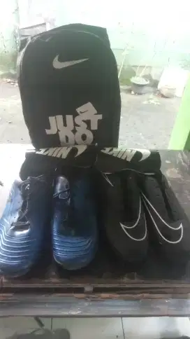 Sepatu futsal 2 pasang