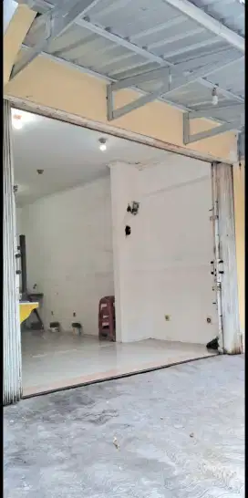 Sewa ruang usaha