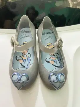 Sepatu mini melissa size 24