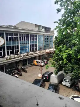 RUKO GANDENG 5 LANTAI DI KREO LARANGAN