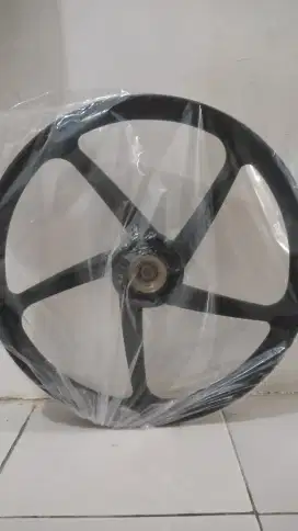 Velg depan revo absolut (merk Rosi)