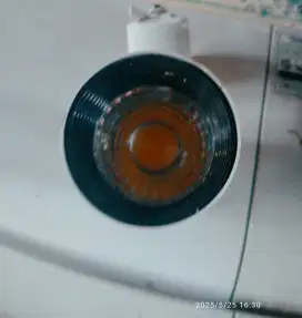 Lampu sudut normal
