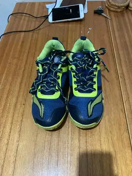 Sepatu Badminton Lining Saga Lite