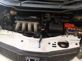 HONDA JAZZ RS 2011/ MT
