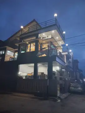 DI JUAL RUMAH CANTIK  DEKAT DENGAN TOLL DI PONDOK GEDE