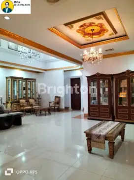 274. Dijual Rumah Mewah di Pondok Indah JAKSEL 2 Lantai 5+2 KT SHM