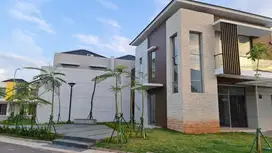 DISEWA RUMAH DI PIK 2 UK 10x15 HOEK (2 LANTAI) UNFURNISH 4+1 KT MURAH