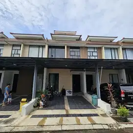 Di Jual Rumah 3 Lantai Dalam Cluster La Seine - Jakarta Garden City