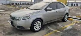 Kia Cerato 2013 Bensin