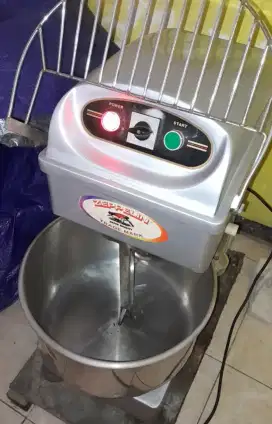 Jual cepat mixer roti kapasitas 8 kg,21 lt