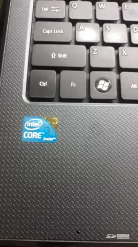 Langsung aja gan mau nawarin leptop  Acer