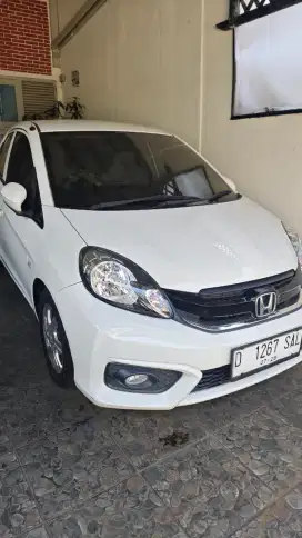 Brio e manual 2018 putih