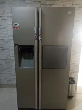 Kulkas Daewoo made in korea