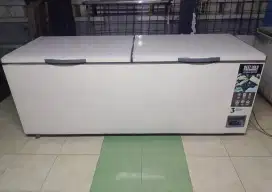 Freezer box gea 1200 litrr