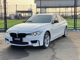 BMW F30 320i SPORT 2013 Putih