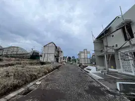 DIJUAL VILLA DITENGAH KOTA BATU