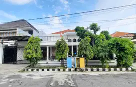Rumah dijual hitung tanah berlokasi di Kertajaya Indah (EL)