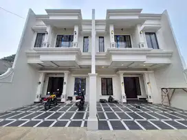 Rumah Mewah 2 lantai lokasi belakang kostrad cilodong Depok