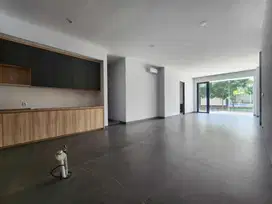Rumah Mewah baru Hook Alam Sutera depan Sports Club