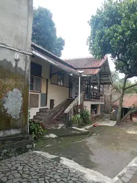 Villa dan Pemancingan Sindanglaya Bandung