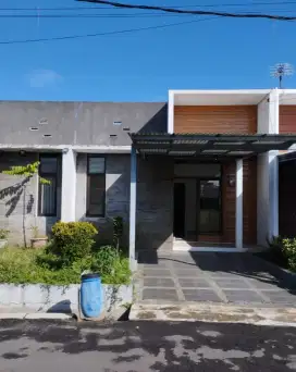 Rumah Siap Huni One Gate System di Ciwastra Buah Batu