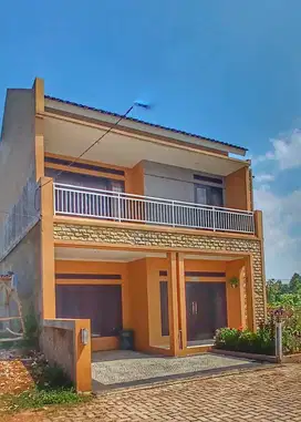 Rumah 2 Lantai Subang jaya View Gunung Pangrango ada lahan kosong samp