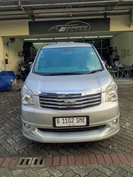 NAV1  V AUTOMATIC  2013 SILVER