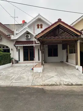 Disewakan Rumah 1 Lantai, Meadow Green Lippo Cikarang, 49 Juta/Tahun!