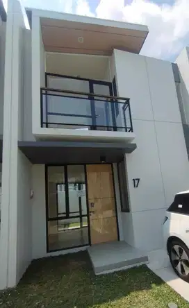 Fjhg. Rumah Disewakan di Cluster Cendana Lippo Cikarang