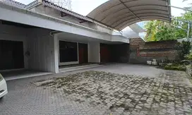Sewa Rumah Embong Cerme Pusat Kota Cocok untuk kantor