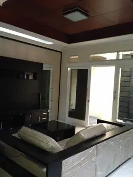 Fjgb. Dijual Rumah Di Taman Beverly Lippo Cikarang